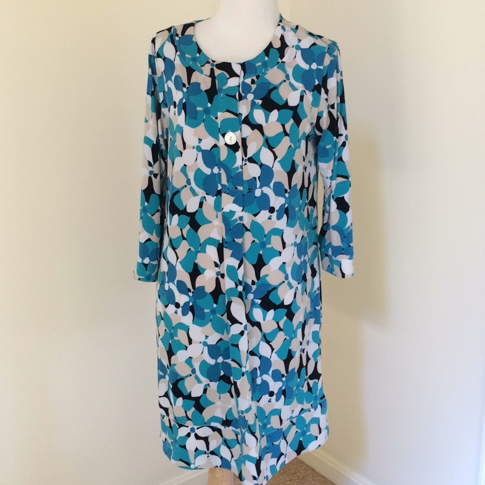 Chico’s size 1, blue/tan multi dress
